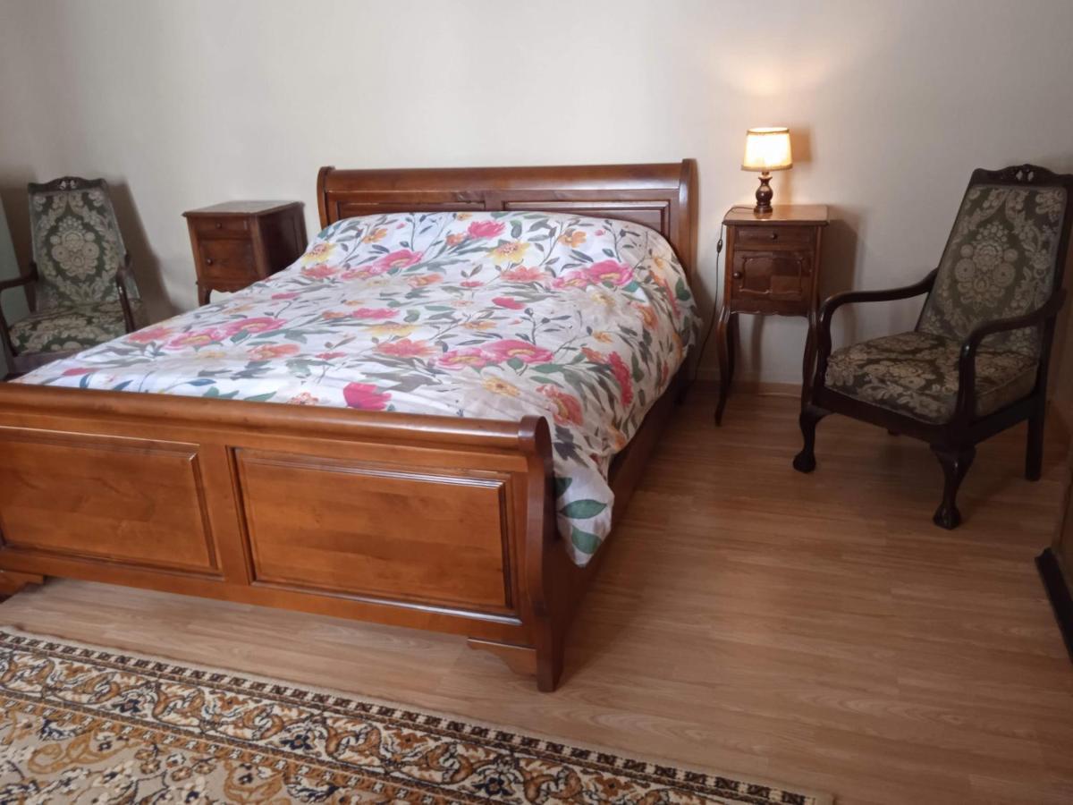 Charming Detached 2 Bedroom Ancient House In Medieval Quarter Of A Small Town In The Pays De La Loire, France Sillé-le-Guillaume 외부 사진